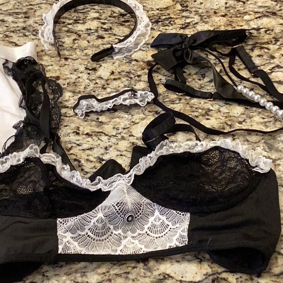 Maid set size medium used condition ❤️ - Picture 2 of 7
